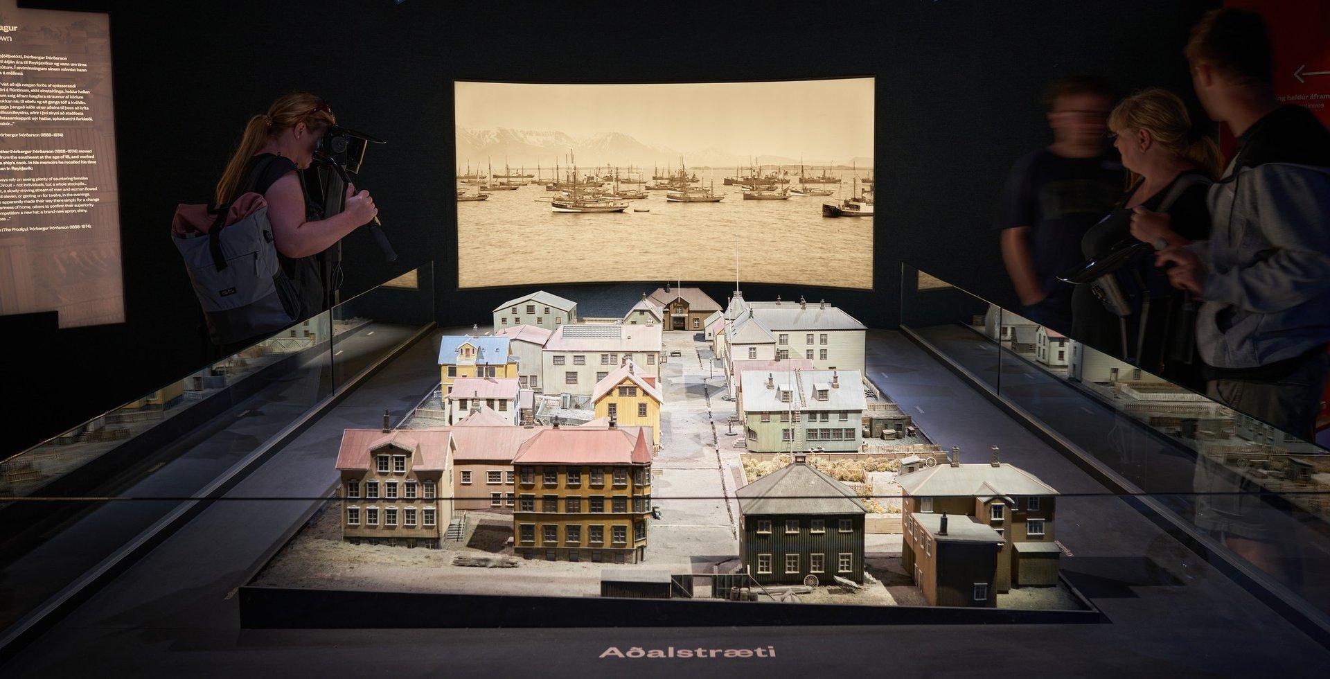 The Settlement Exhibition Aðalstræti 10 and 16 - Guided Tour in English