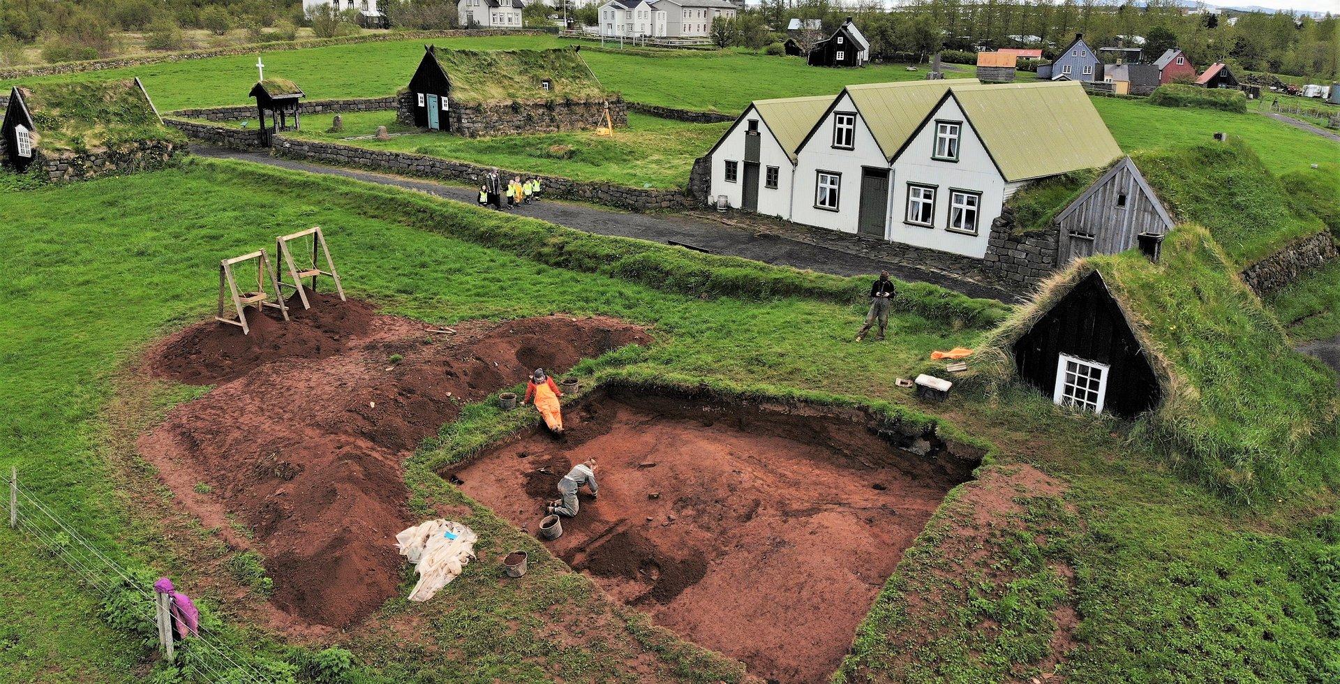 Fornar rætur Árbæjar - 10 ára afmælisveisla